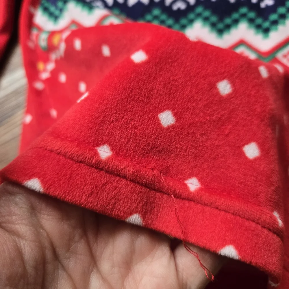 Kids 4T Set of 2 Winter Holiday Fair Isle Holiday Pajama sets EUC Red & Blue
